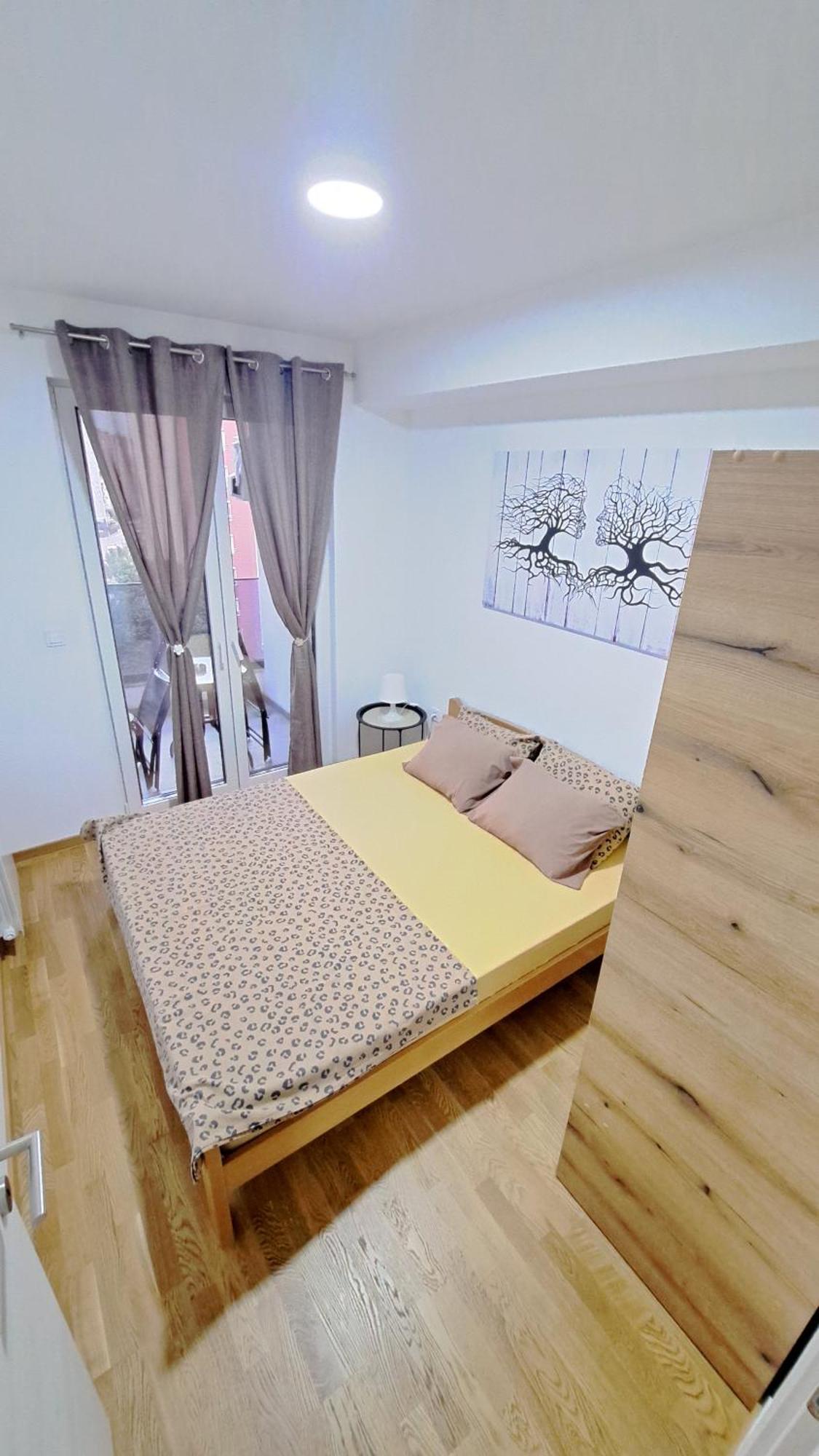 J&J Apartment Skopje Exterior photo